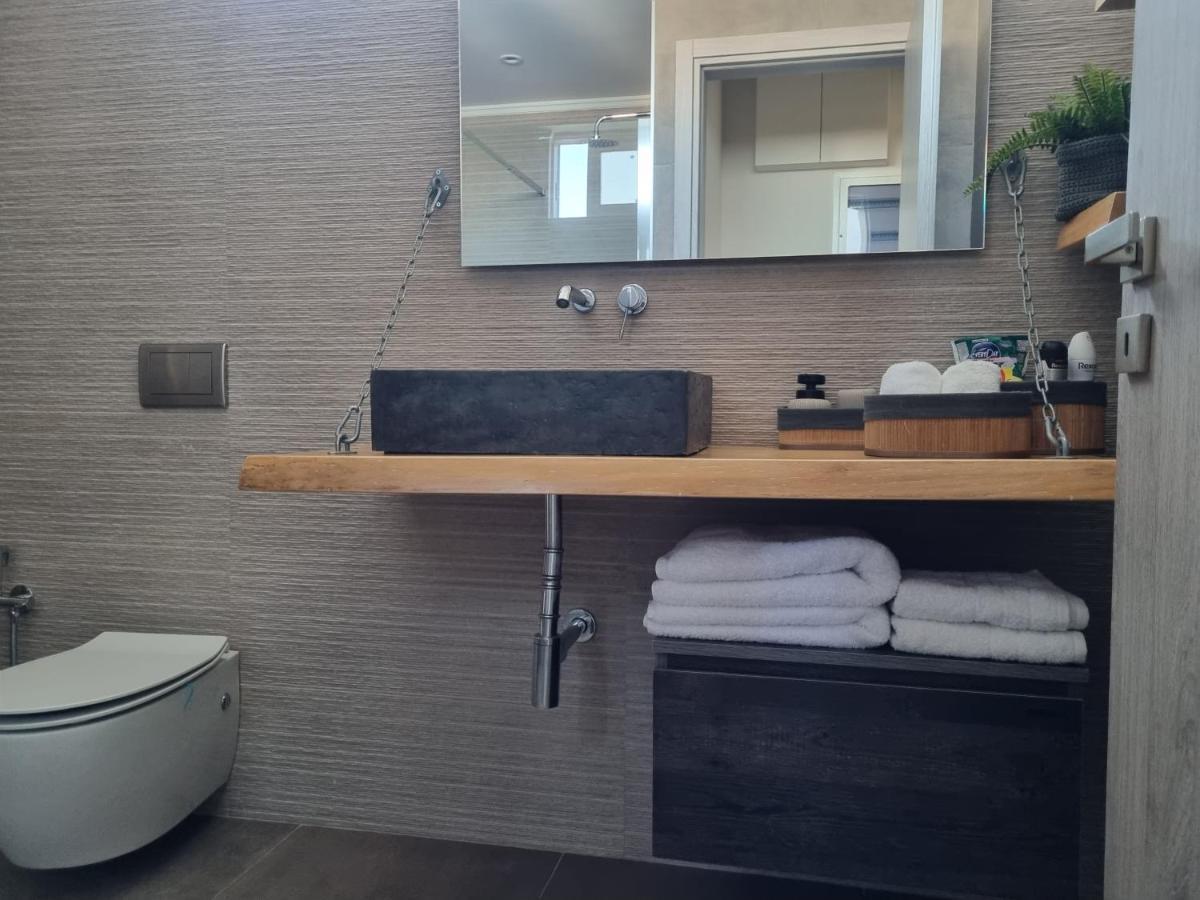 New Minimal Apartment,10' From Athens Airport Spáta Eksteriør bilde